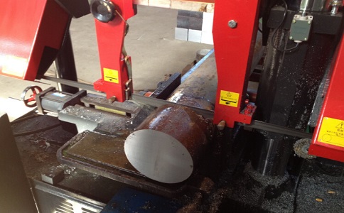 渔薪镇卧式带锯床加工时出现明显振荡如何排查？